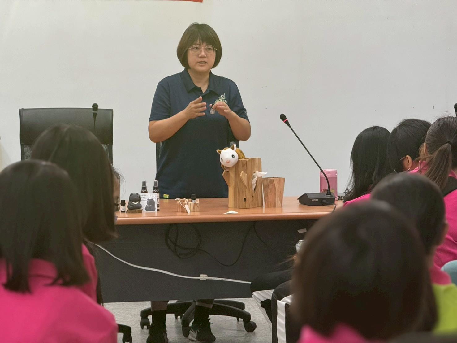 南華工作站許主任 南華工作站許主任